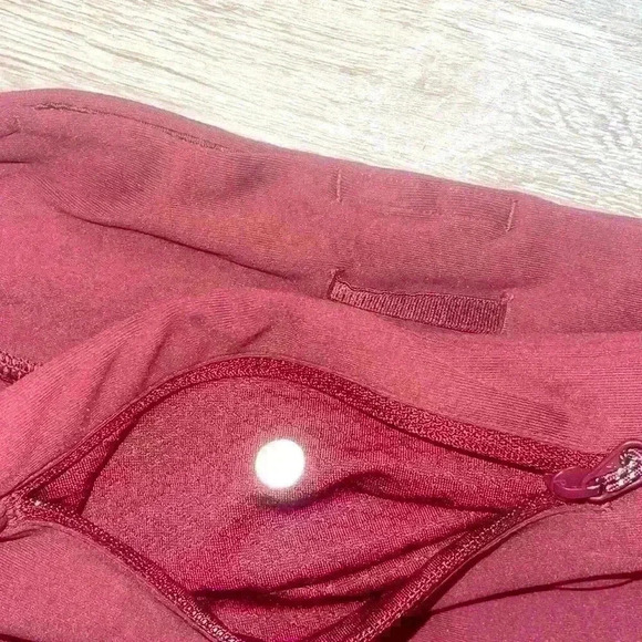 Lululemon Tight Stuff Tight II 25" size 4 like new condition 
Deep Ruby - Picture 12 of 16